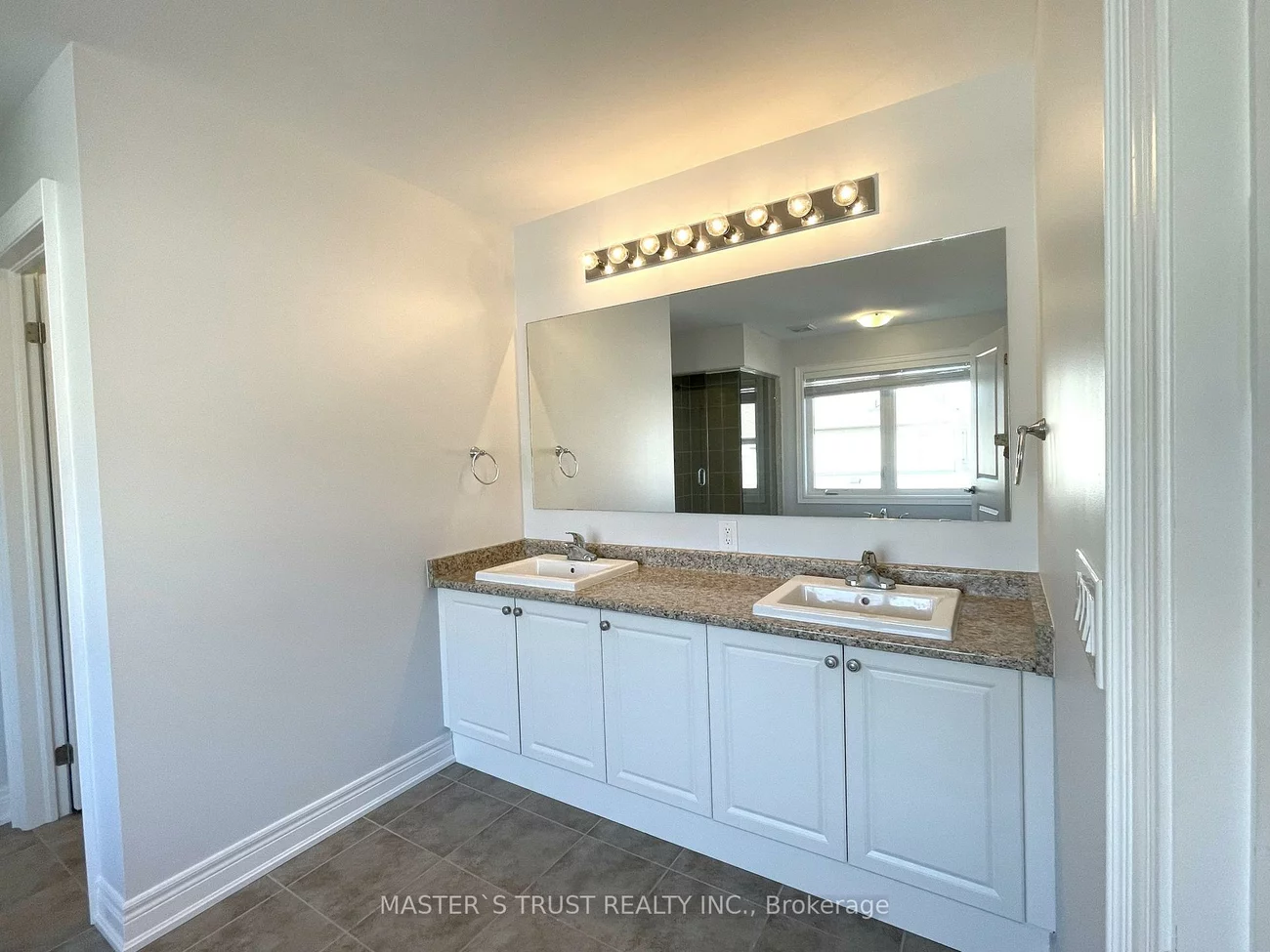 18, CLIFFORD FAIRBARN, Queensville, East Gwillimbury
