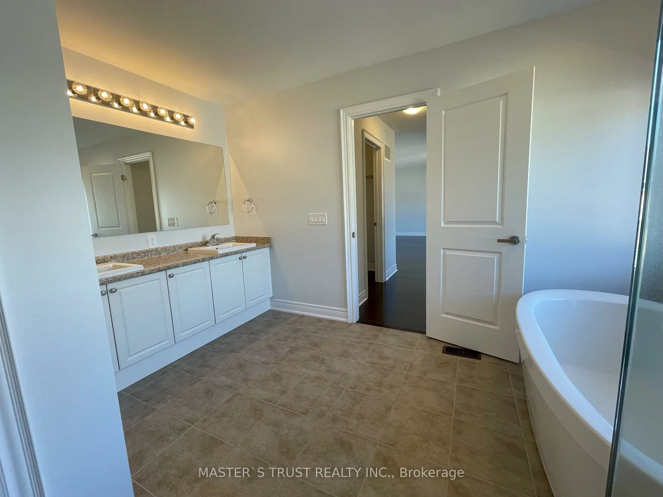 18, CLIFFORD FAIRBARN, Queensville, East Gwillimbury