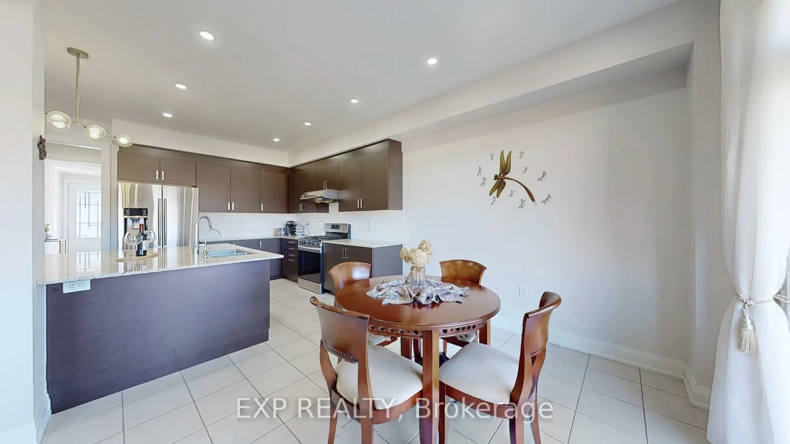 44, Festival, Sharon, East Gwillimbury