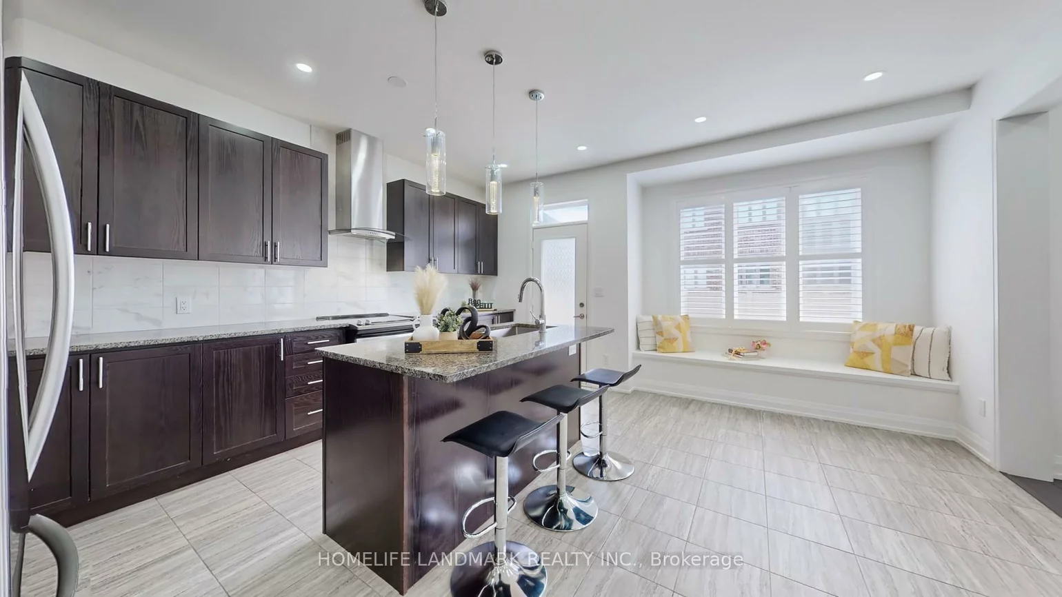 51, Crimson King, Holland Landing, East Gwillimbury
