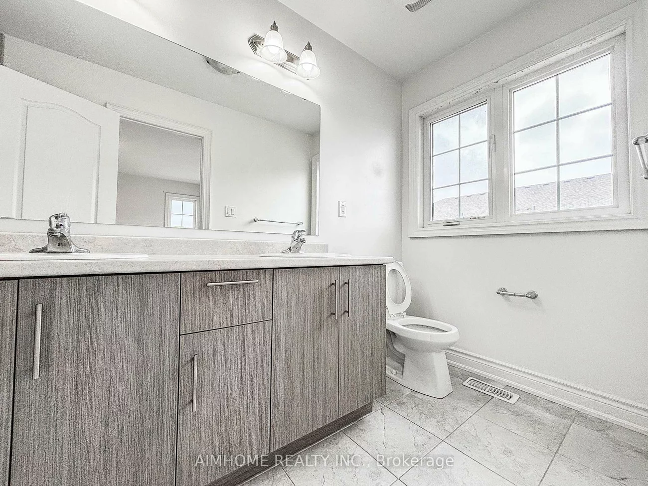 1, Briarfield, Sharon, East Gwillimbury