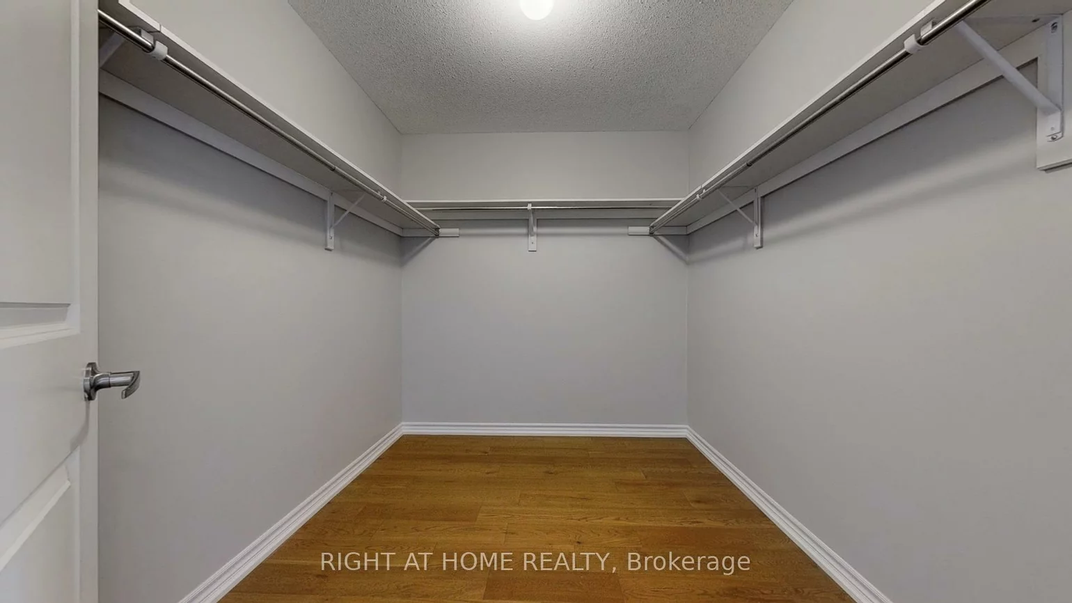71, Mondial, Queensville, East Gwillimbury
