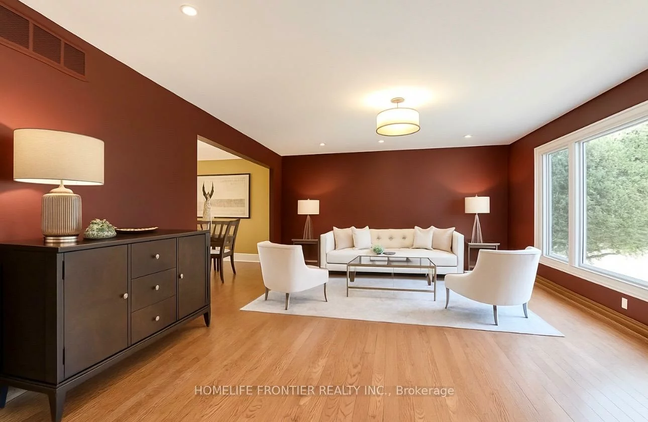 40, Delta, Holland Landing, East Gwillimbury
