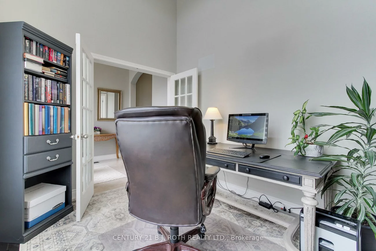 35, Manor Forest, Mt Albert, East Gwillimbury