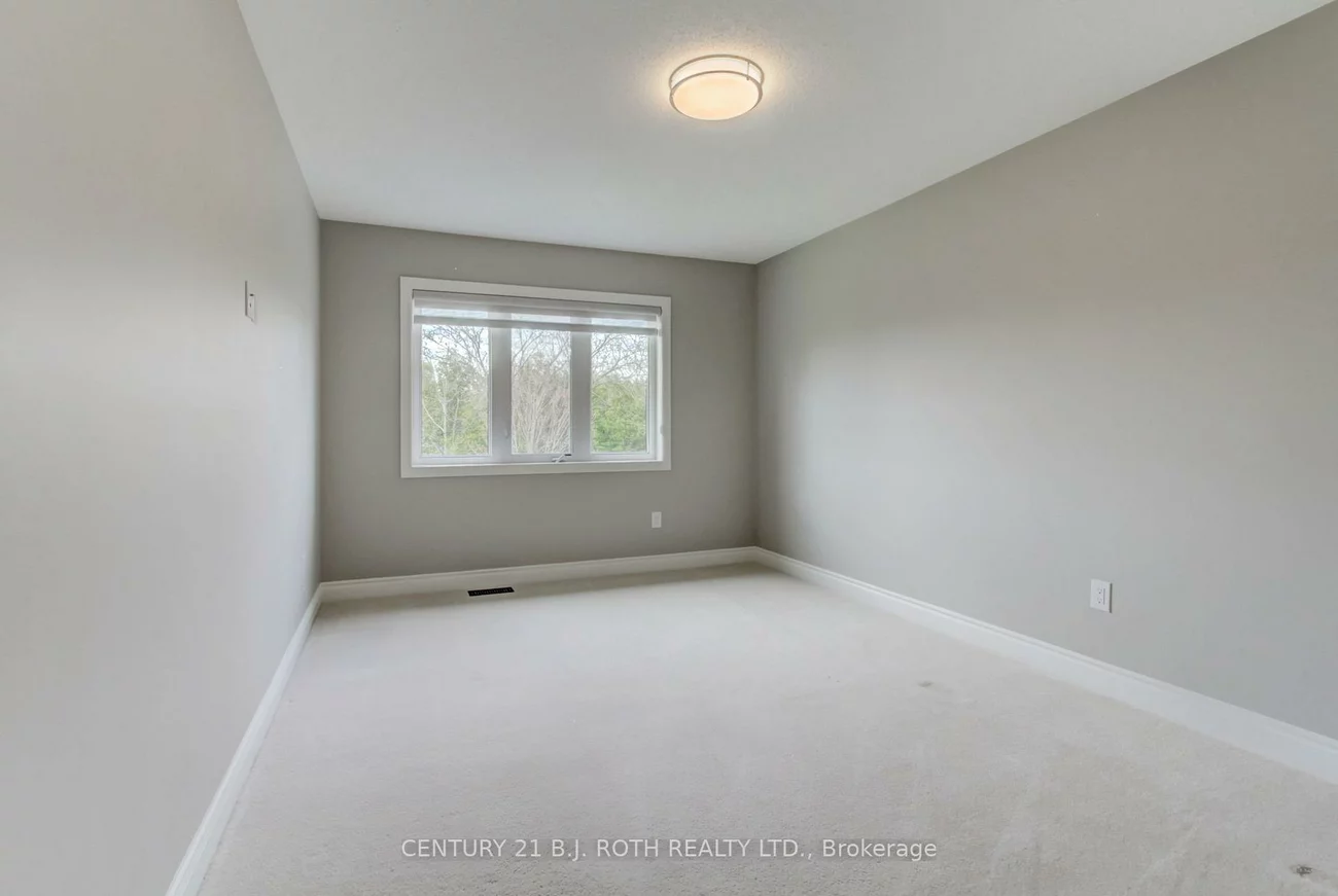 35, Manor Forest, Mt Albert, East Gwillimbury