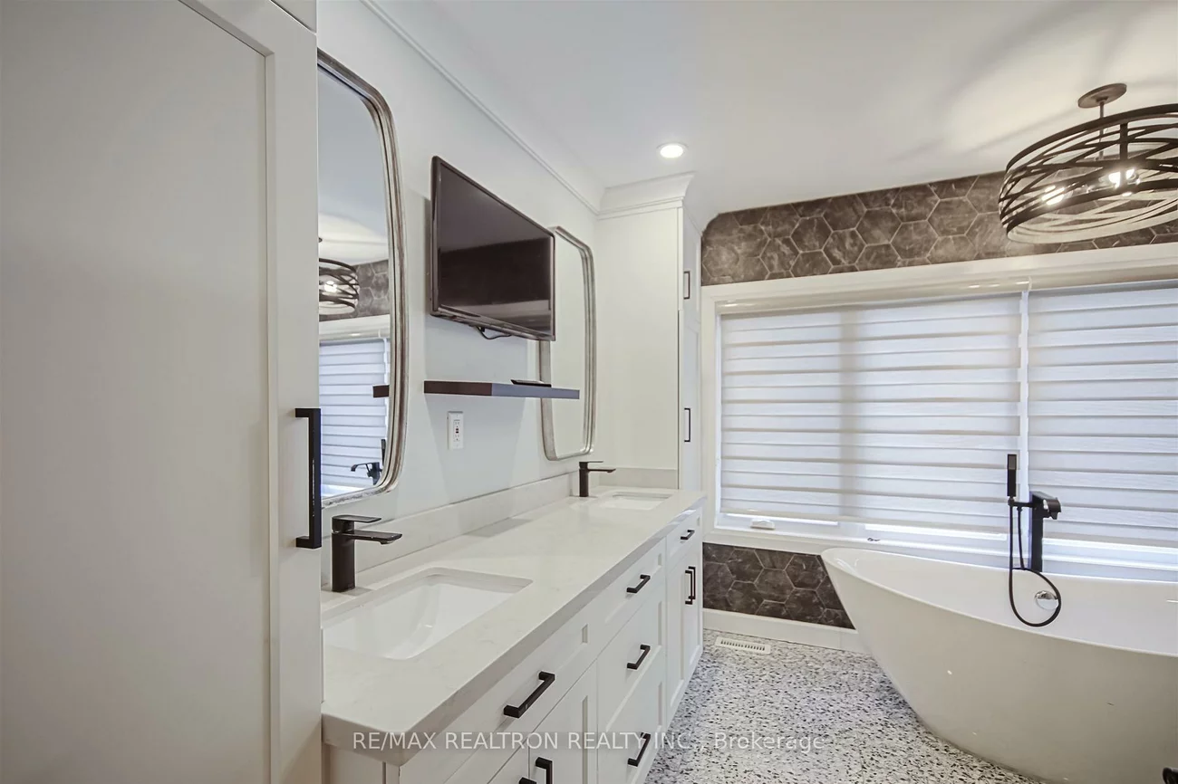 3433, MOUNT ALBERT, Sharon, East Gwillimbury