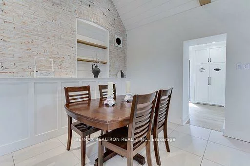 19572, Centre, Mt Albert, East Gwillimbury