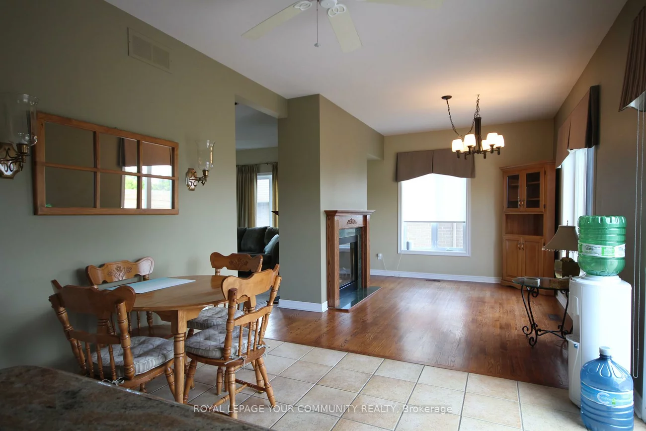 22, Whitebirch, Sharon, East Gwillimbury