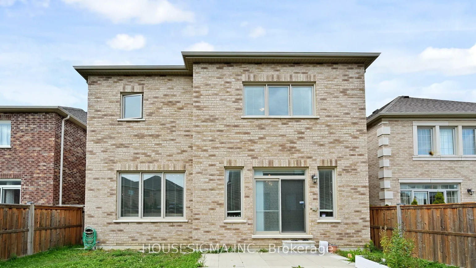 25, Deer Pass, Sharon, East Gwillimbury