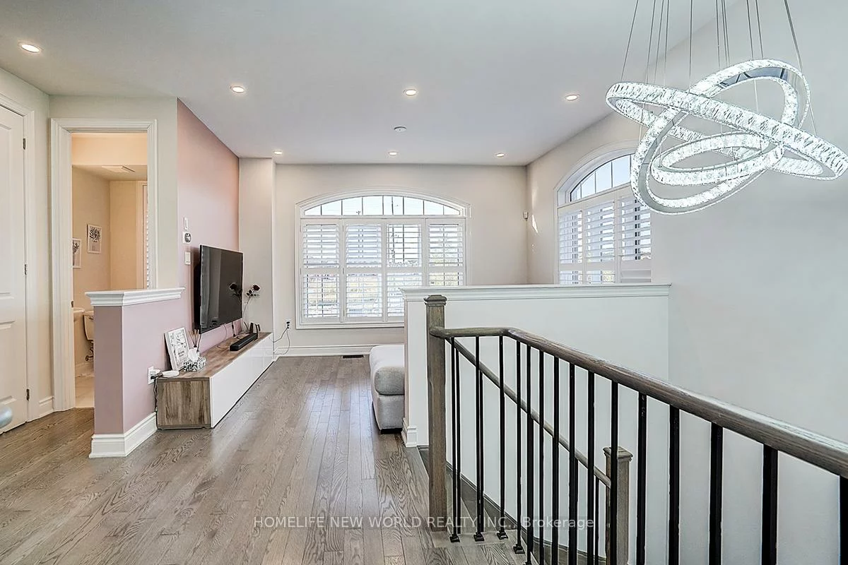 107, Beechborough, Sharon, East Gwillimbury