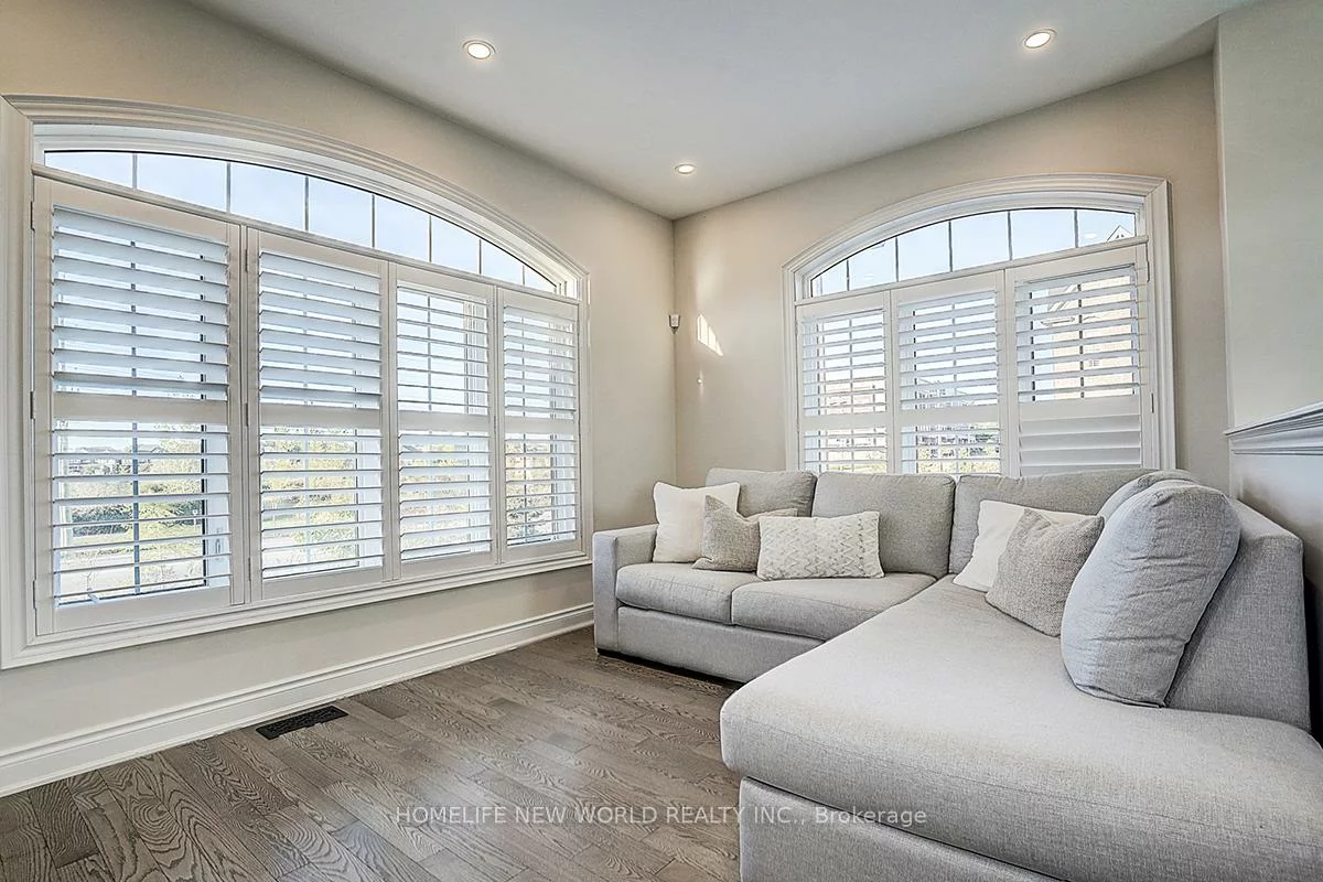 107, Beechborough, Sharon, East Gwillimbury