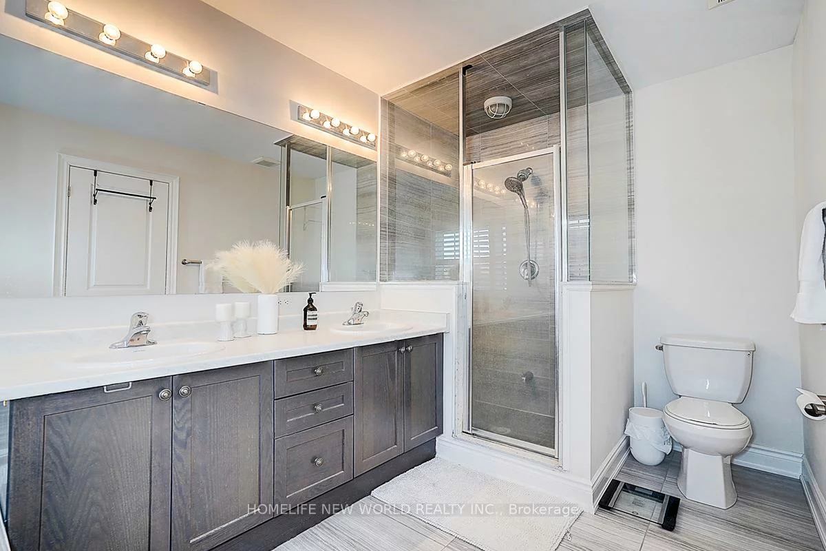 107, Beechborough, Sharon, East Gwillimbury