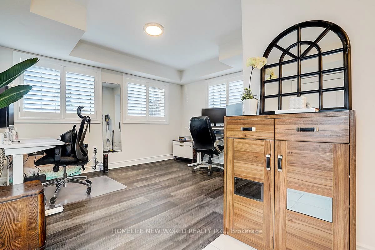 107, Beechborough, Sharon, East Gwillimbury