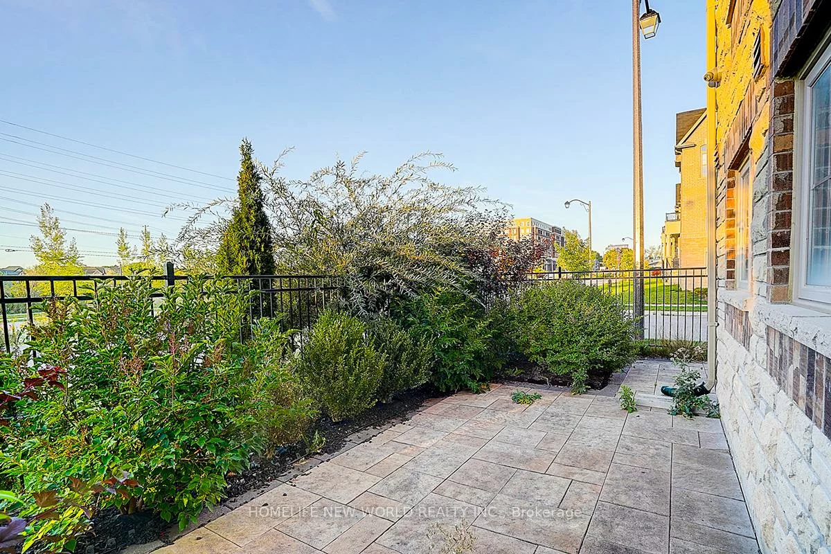 107, Beechborough, Sharon, East Gwillimbury