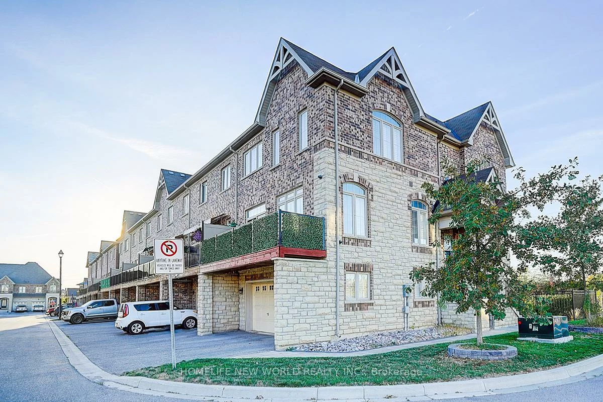 107, Beechborough, Sharon, East Gwillimbury