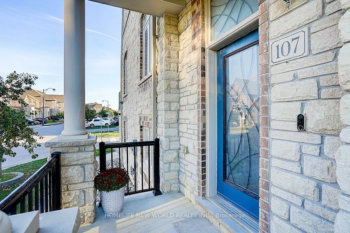 107, Beechborough, Sharon, East Gwillimbury