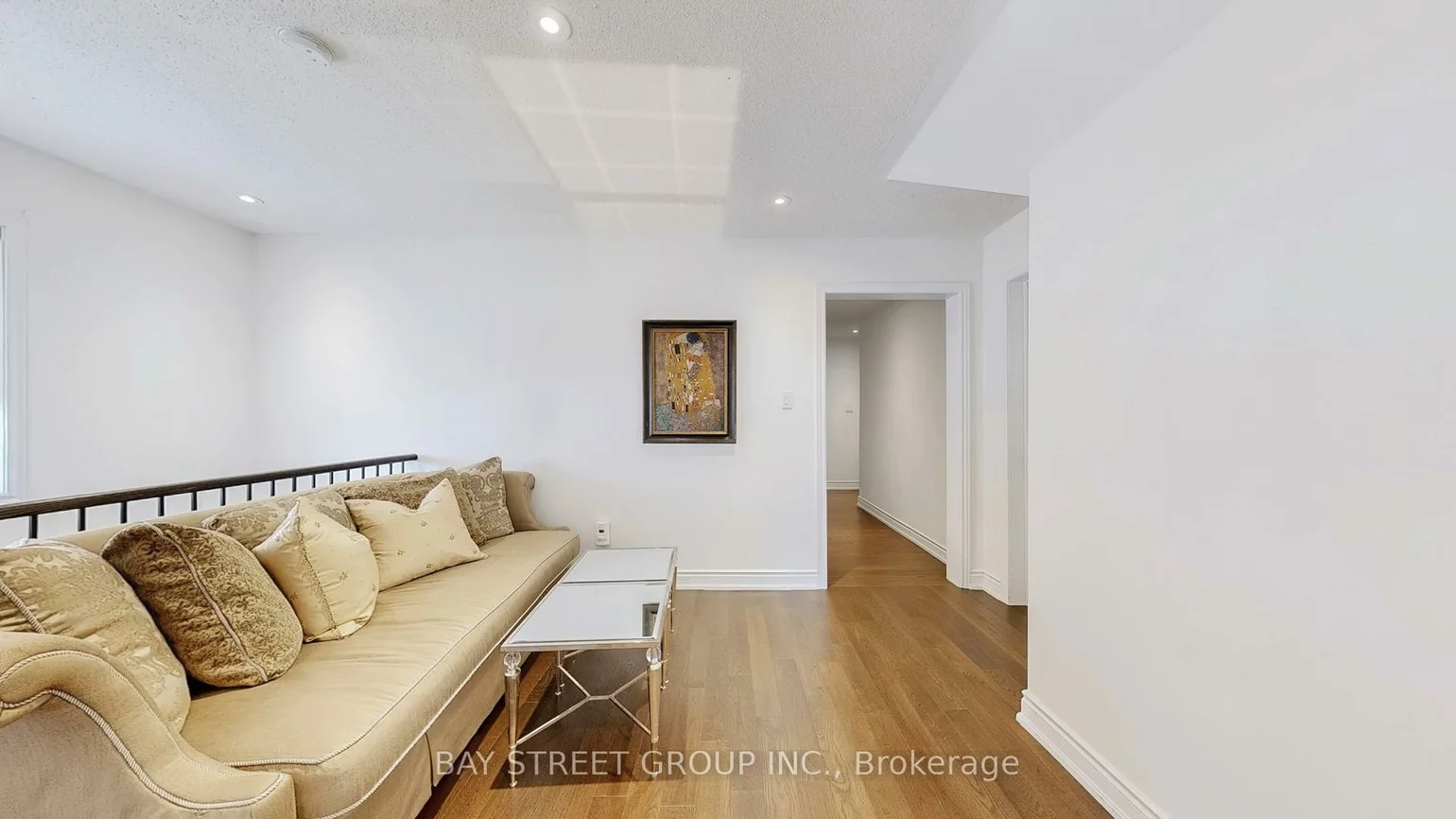 71, MANOR GLEN, Mt Albert, East Gwillimbury