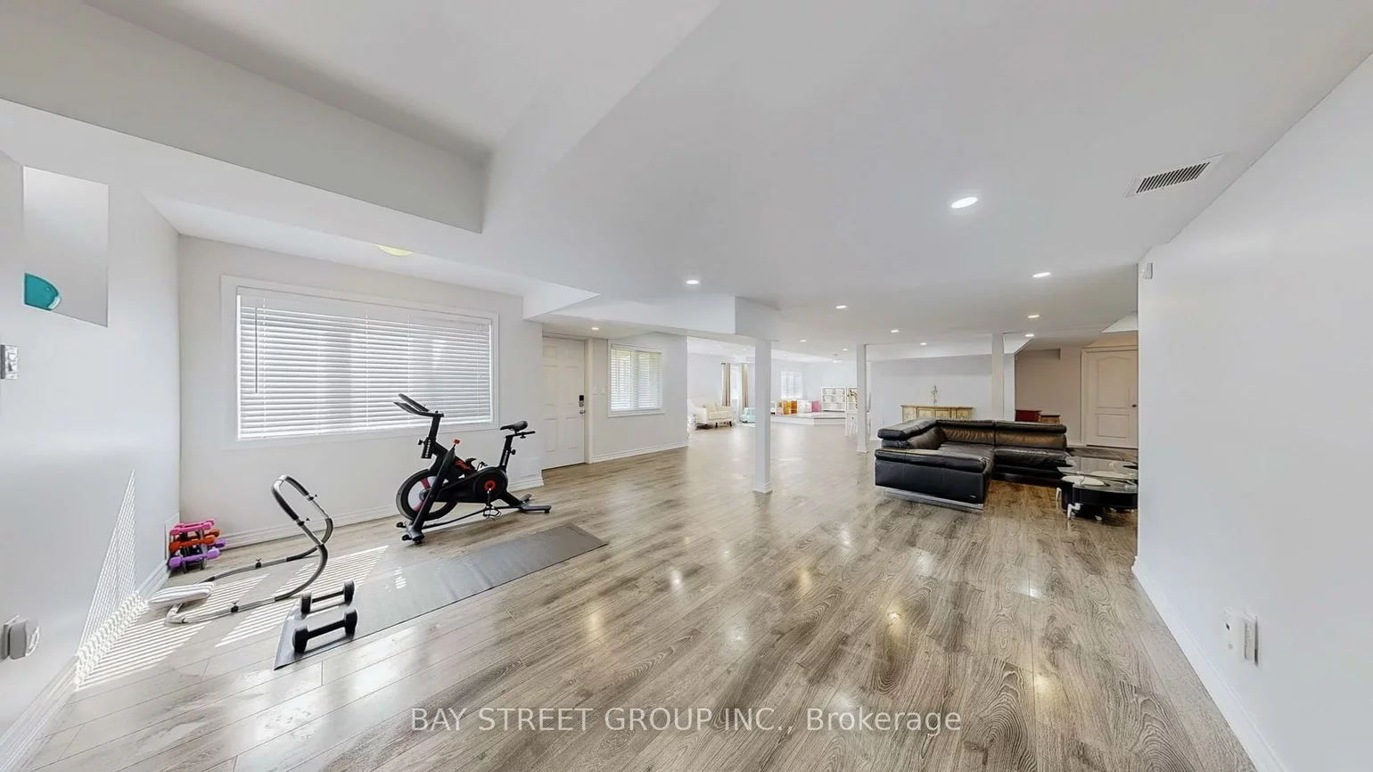 71, MANOR GLEN, Mt Albert, East Gwillimbury