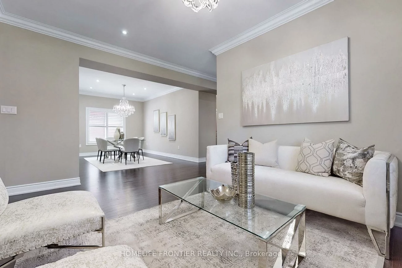 24, Manor Glen, Mt Albert, East Gwillimbury