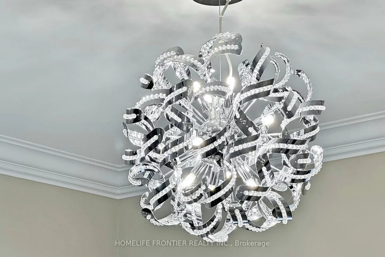 24, Manor Glen, Mt Albert, East Gwillimbury