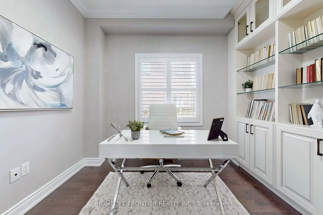 24, Manor Glen, Mt Albert, East Gwillimbury