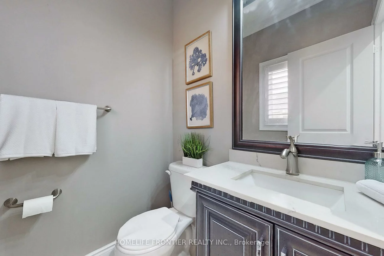 24, Manor Glen, Mt Albert, East Gwillimbury