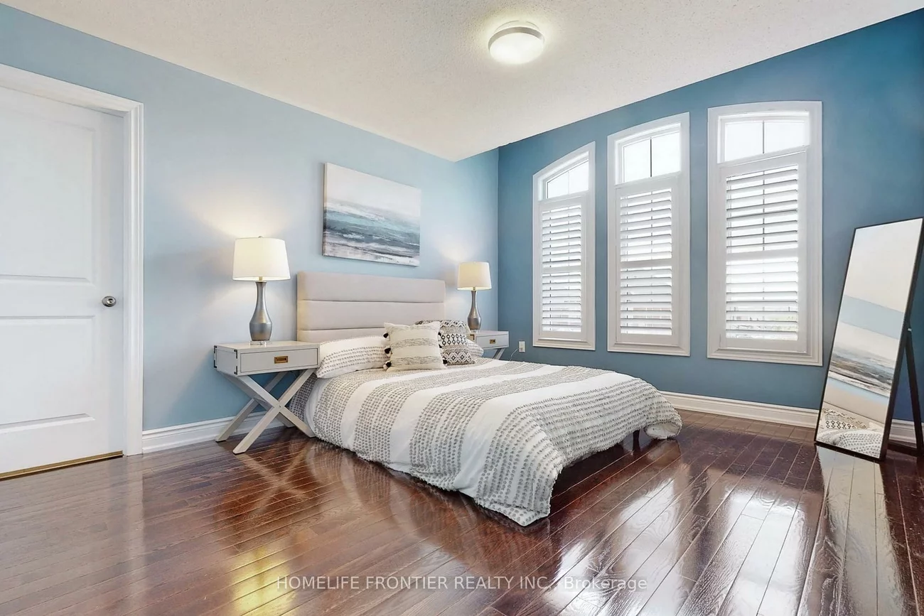 24, Manor Glen, Mt Albert, East Gwillimbury