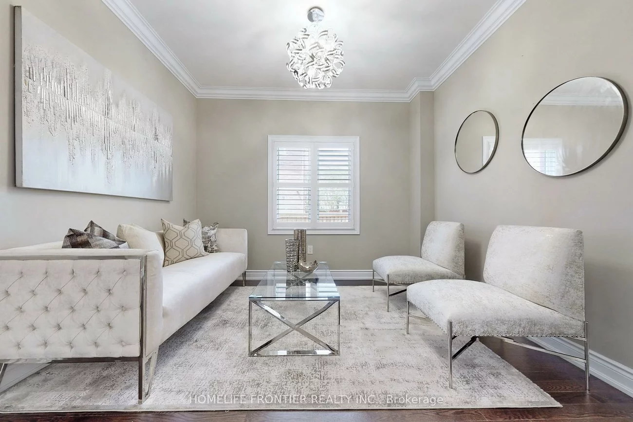 24, Manor Glen, Mt Albert, East Gwillimbury