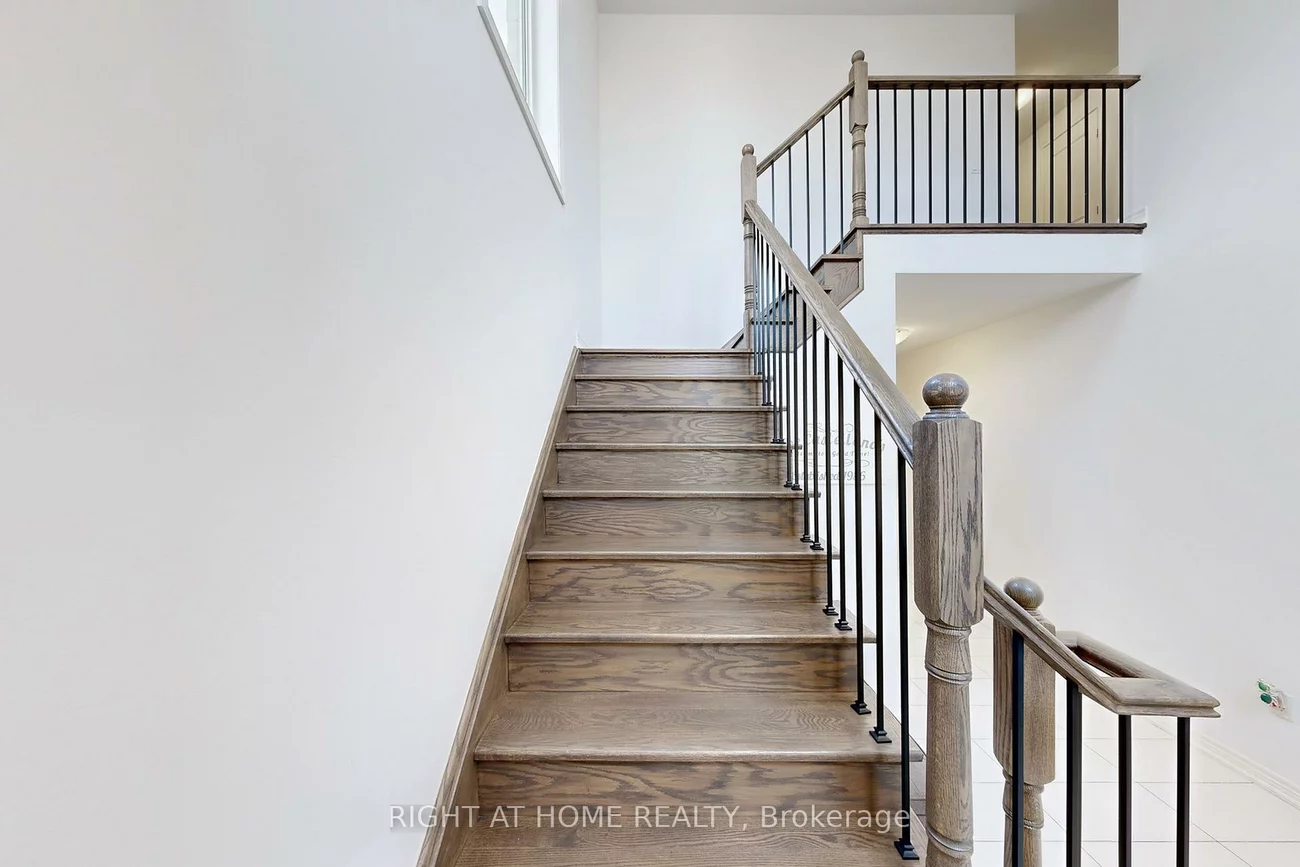 15, Forest Edge, Holland Landing, East Gwillimbury
