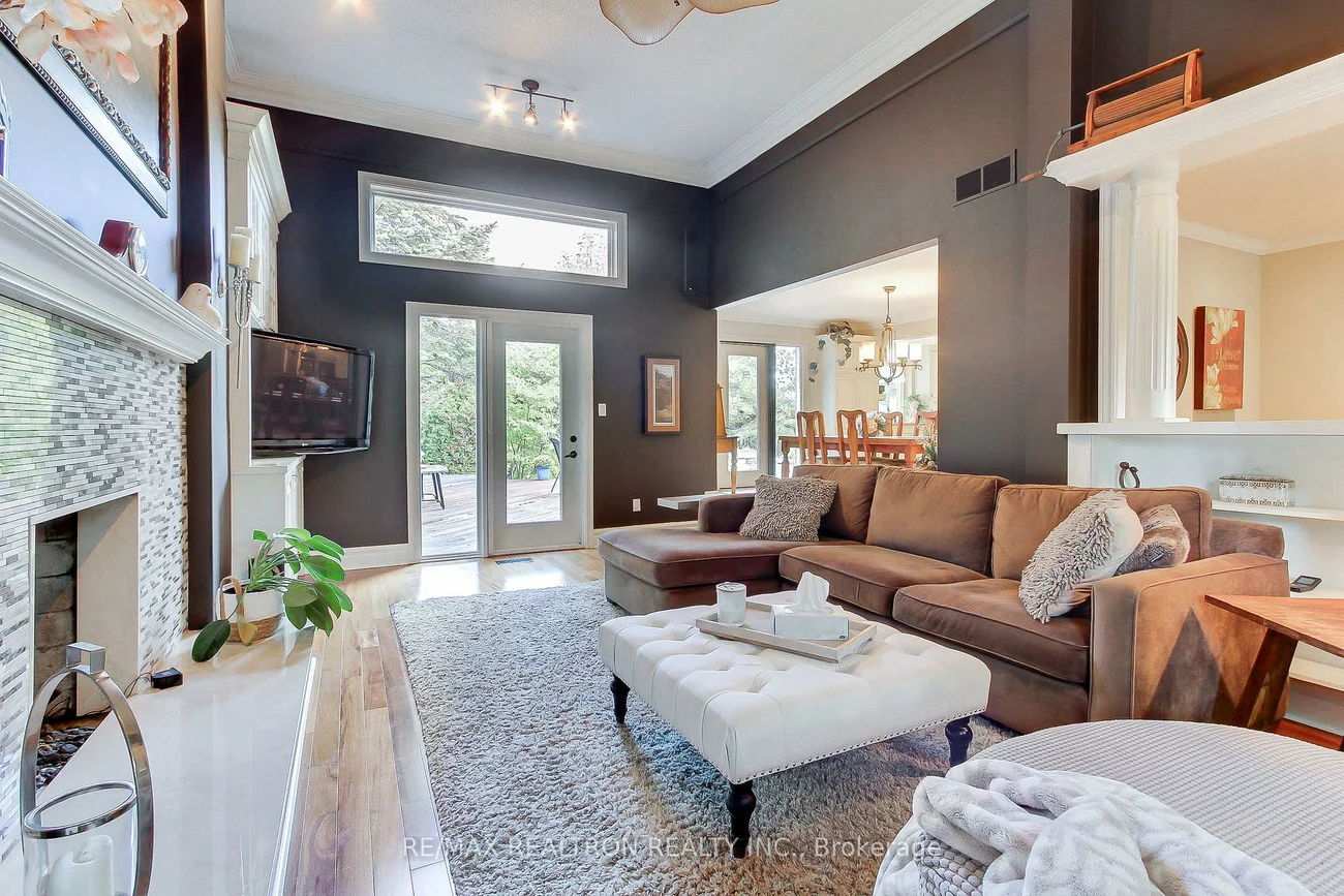 1824, Mount Albert, Sharon, East Gwillimbury