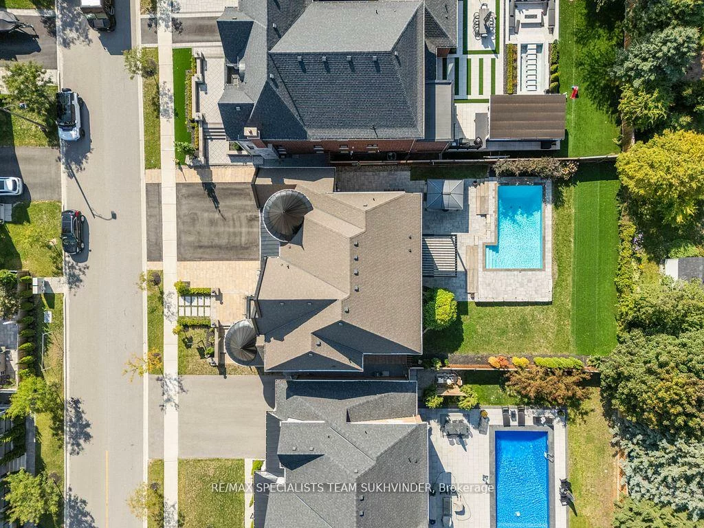 56, Taurus, Sharon, East Gwillimbury