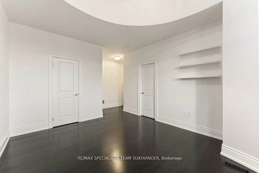 56, Taurus, Sharon, East Gwillimbury