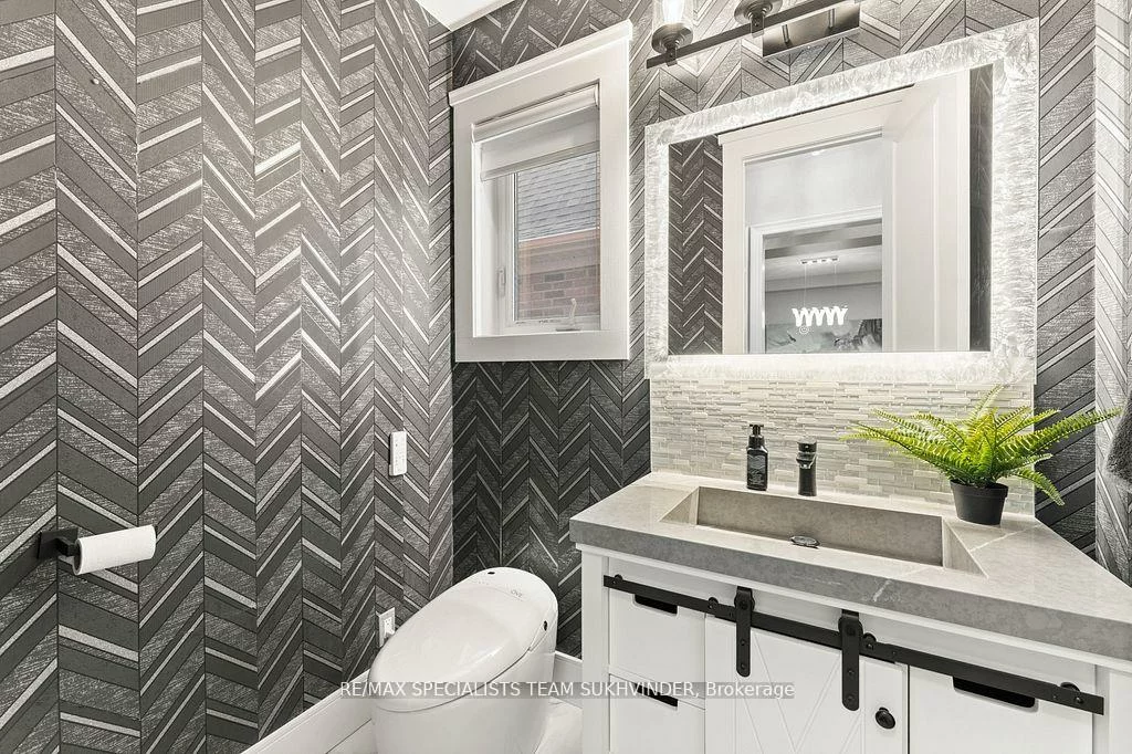 56, Taurus, Sharon, East Gwillimbury