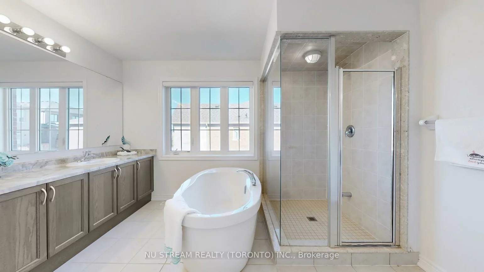 43, Eastgrove, Sharon, East Gwillimbury