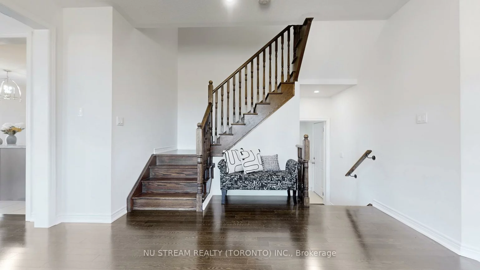 43, Eastgrove, Sharon, East Gwillimbury