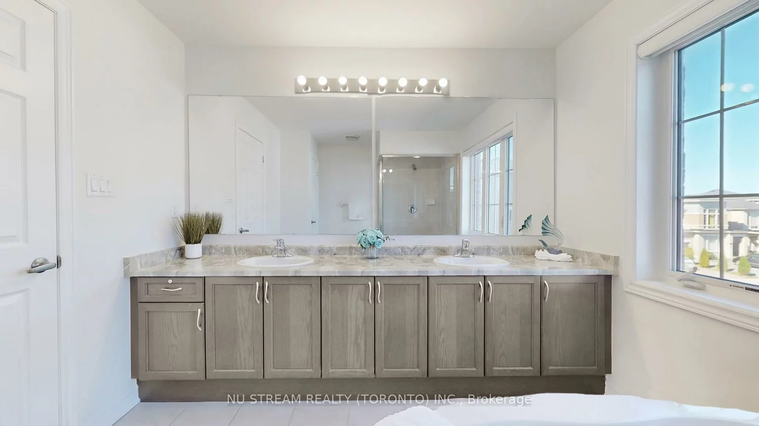 43, Eastgrove, Sharon, East Gwillimbury