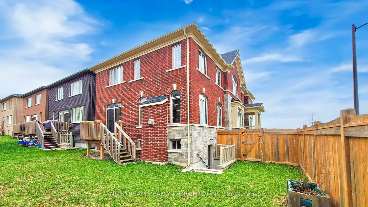 43, Eastgrove, Sharon, East Gwillimbury