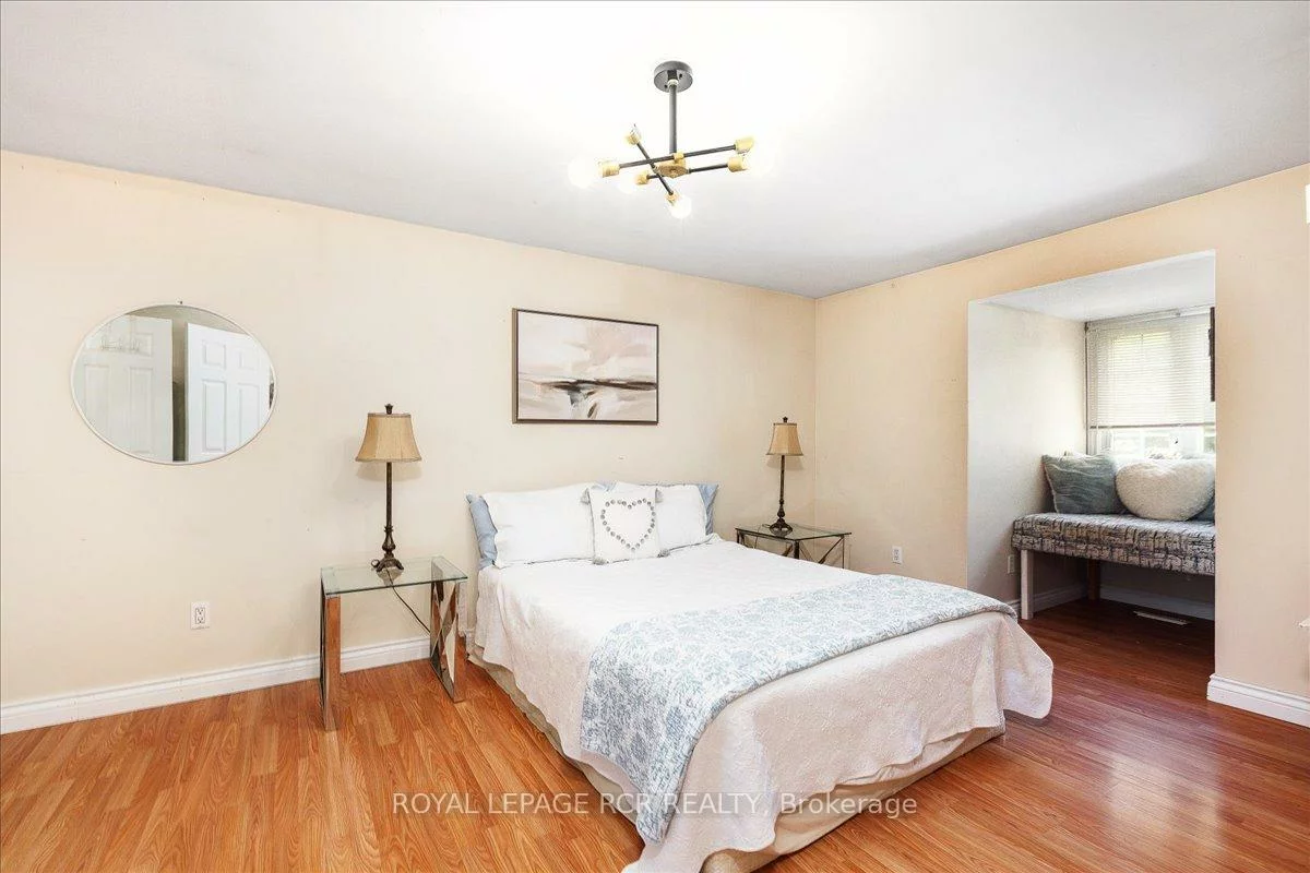 55, Valley Mills, Mt Albert, East Gwillimbury