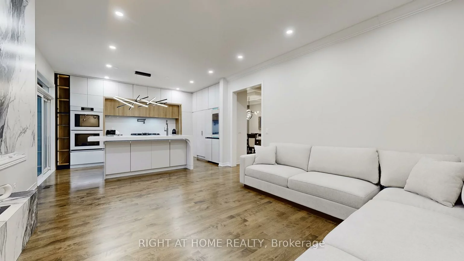 110, Thatcher, Rural East Gwillimbury, East Gwillimbury