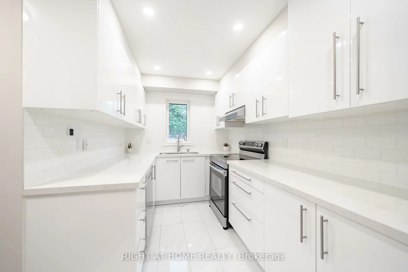 9, Royal Cedar, Holland Landing, East Gwillimbury