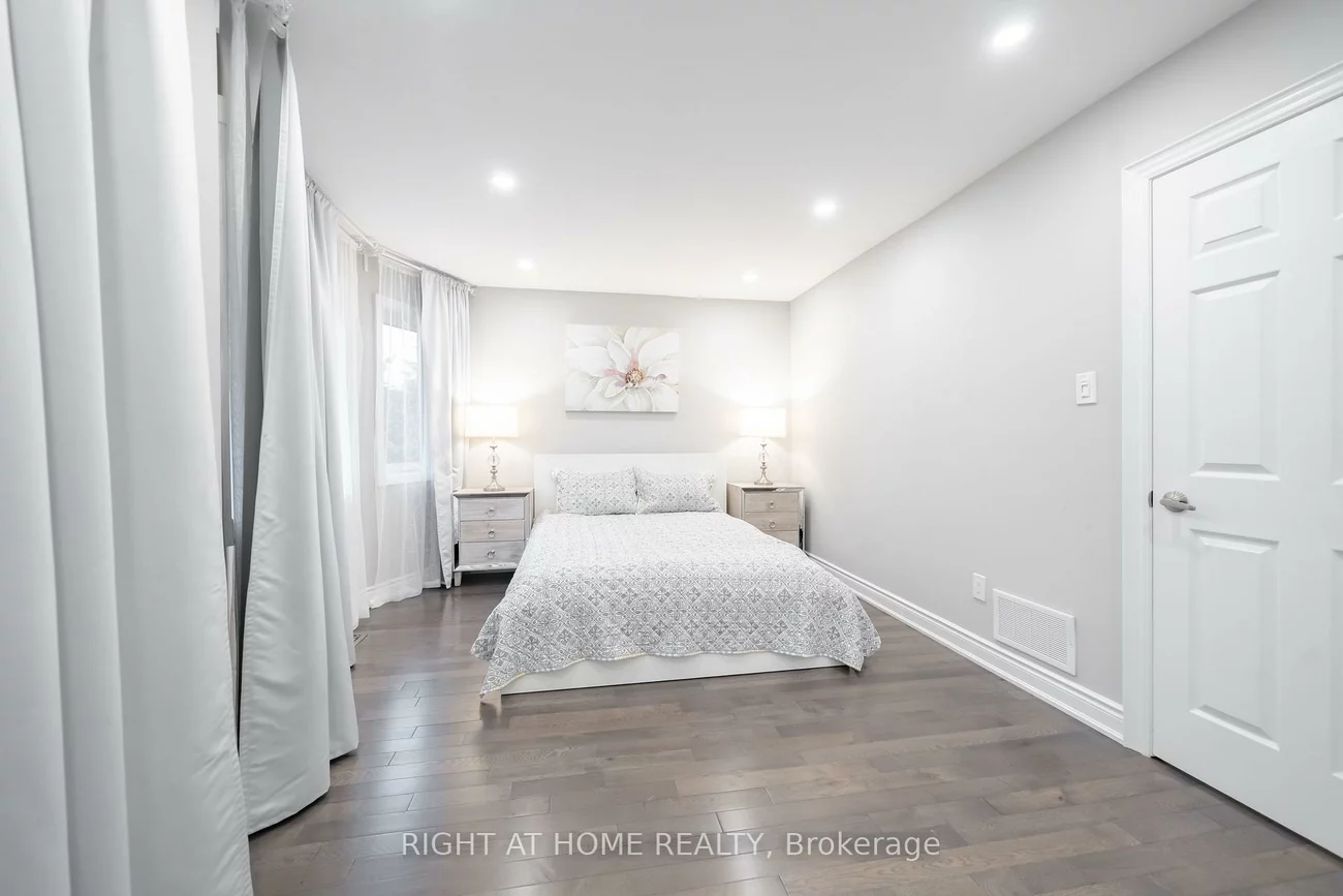 9, Royal Cedar, Holland Landing, East Gwillimbury