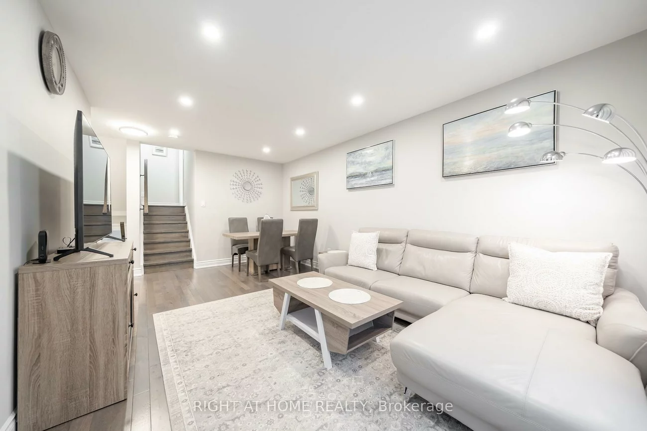 9, Royal Cedar, Holland Landing, East Gwillimbury