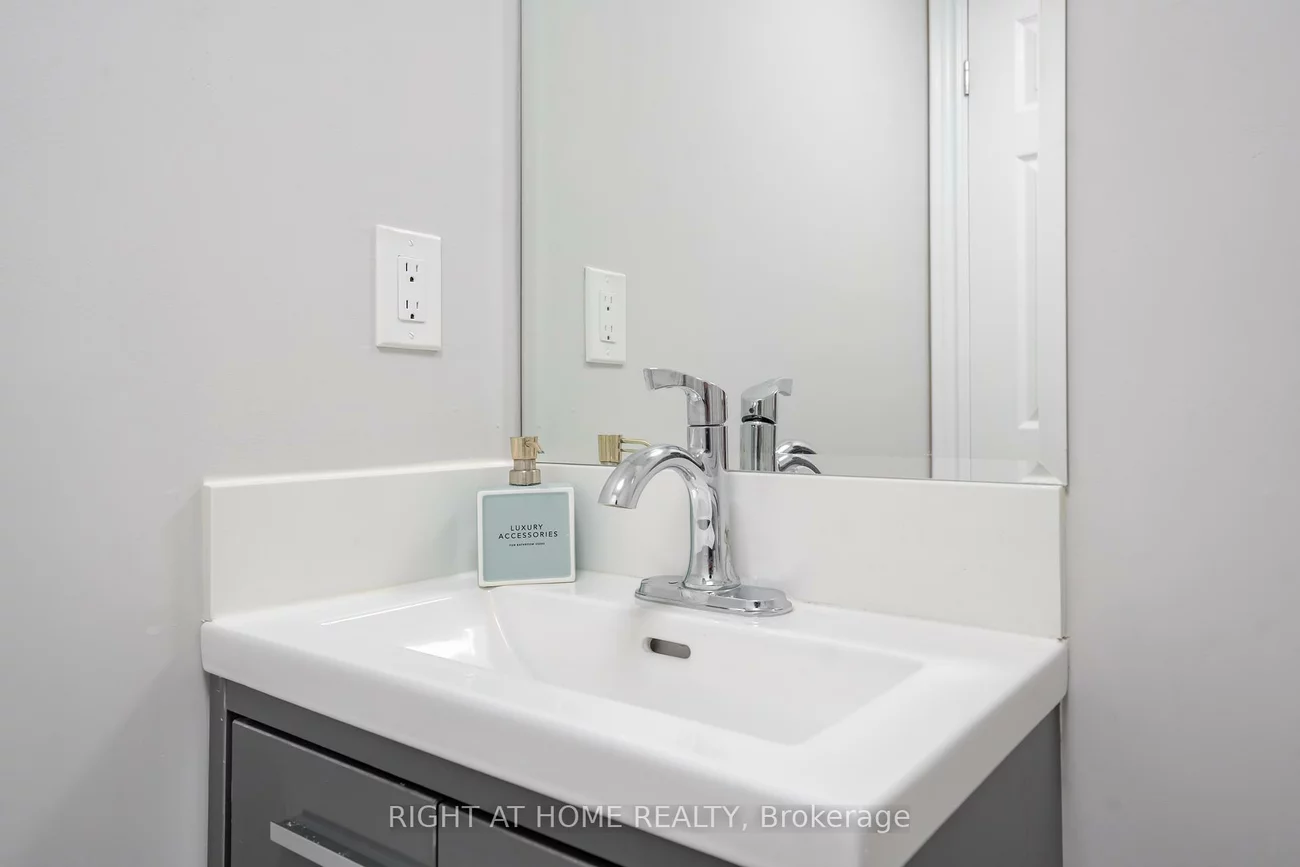 9, Royal Cedar, Holland Landing, East Gwillimbury
