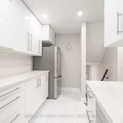 9, Royal Cedar, Holland Landing, East Gwillimbury