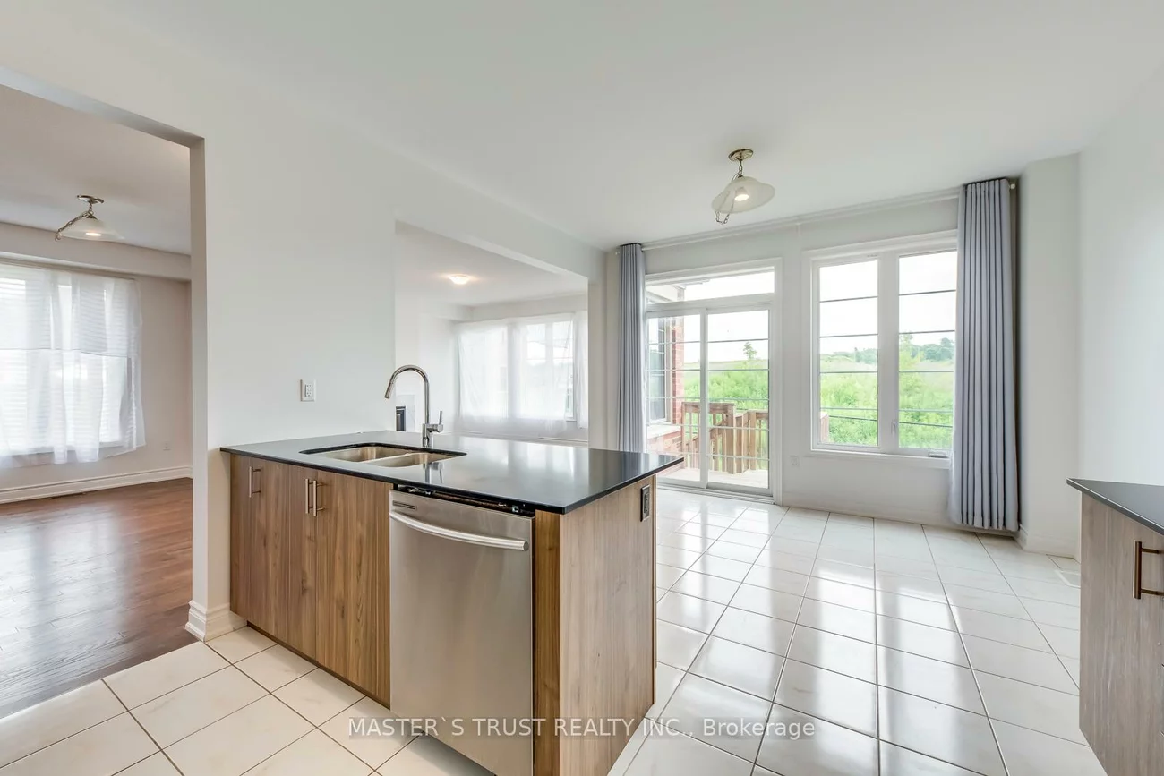 78, Tesla, Holland Landing, East Gwillimbury