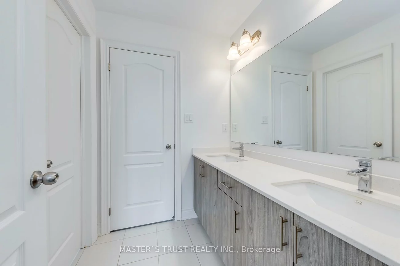 78, Tesla, Holland Landing, East Gwillimbury