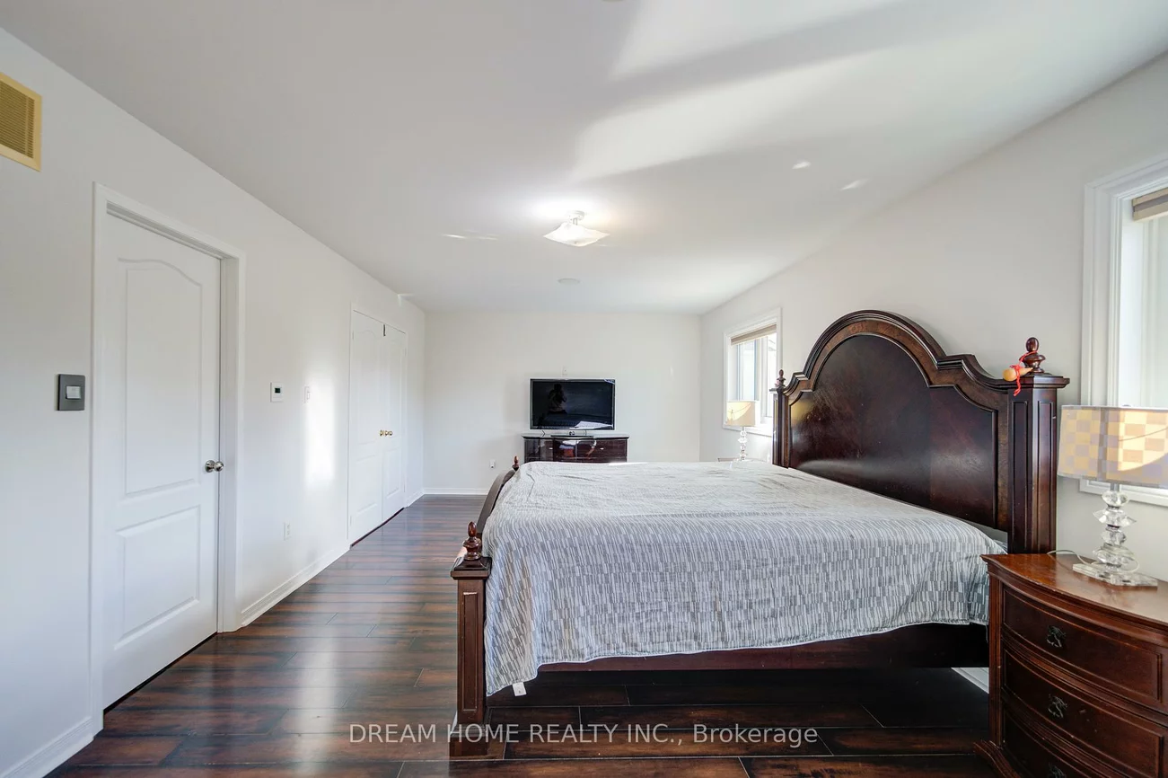 23, Viscount, Mt Albert, East Gwillimbury