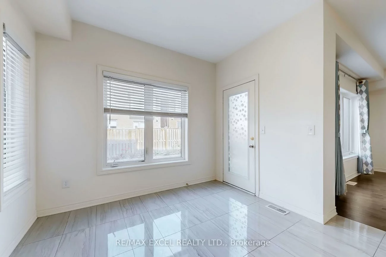 6, Kavanagh, Sharon, East Gwillimbury