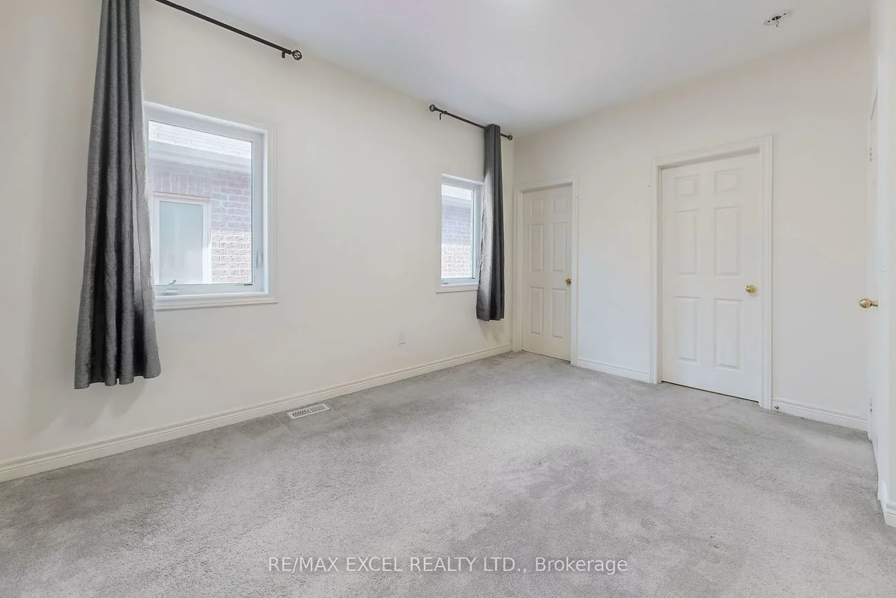 6, Kavanagh, Sharon, East Gwillimbury