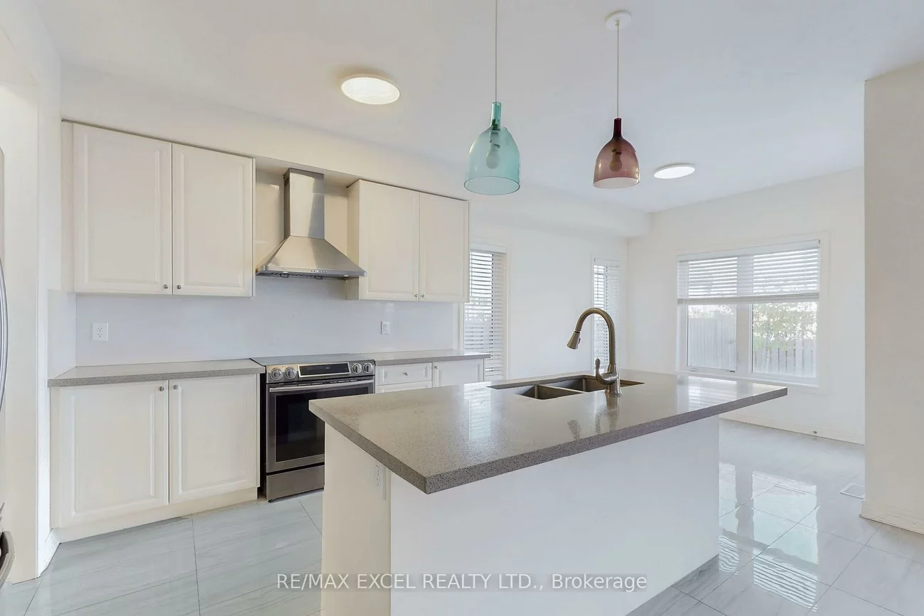 6, Kavanagh, Sharon, East Gwillimbury